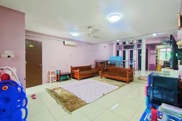 Perdana College Heights