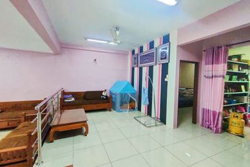 Perdana College Heights