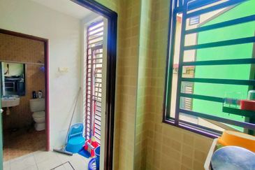 Perdana College Heights