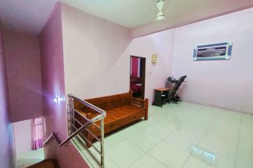 Perdana College Heights