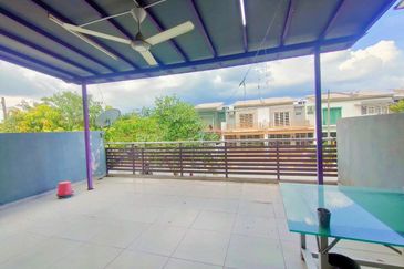 Perdana College Heights