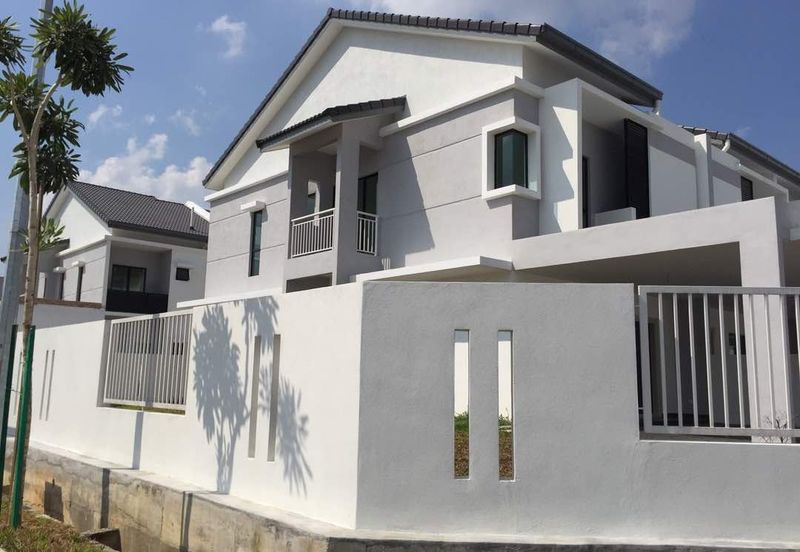 Laman Delfina @ Nilai Impian