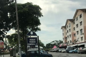 Apartment Cempakapuri