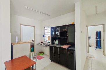 D'Camelia Court Nilai Impian