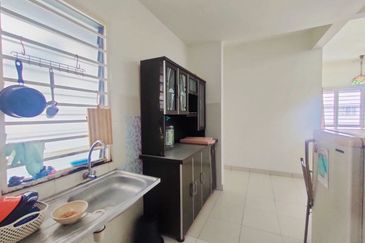 D'Camelia Court Nilai Impian