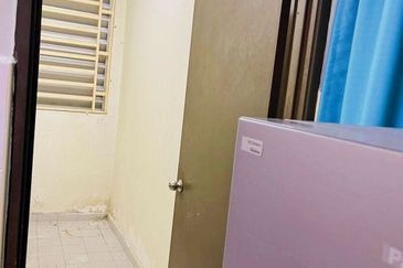 ANGGERIK COURT APARTMENT (PUTRA NILAI)