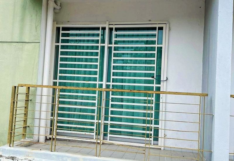 ANGGERIK COURT APARTMENT (PUTRA NILAI)