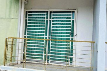 ANGGERIK COURT APARTMENT (PUTRA NILAI)