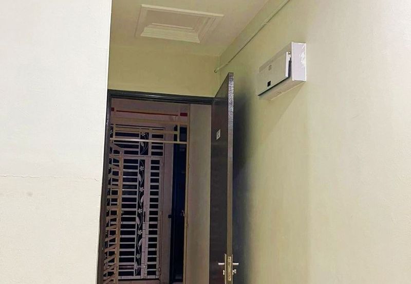 ANGGERIK COURT APARTMENT (PUTRA NILAI)