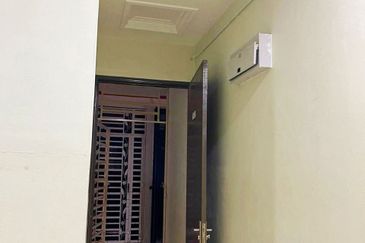 ANGGERIK COURT APARTMENT (PUTRA NILAI)