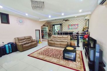 Perdana College Heights