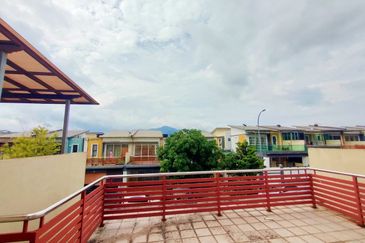 Perdana College Heights