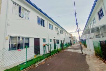 Below Market Value, End Lot, Brand New, Taman Semarak Warisan, Sepang, Selangor, For Sale