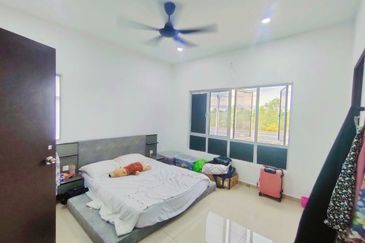 Below Market Value, End Lot, Brand New, Taman Semarak Warisan, Sepang, Selangor, For Sale