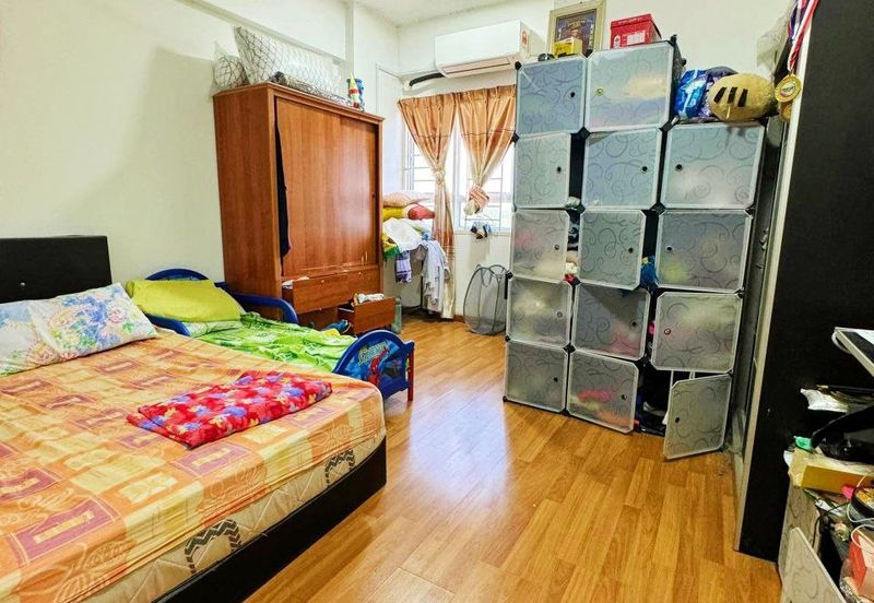 Pangsapuri Jenderam Indah