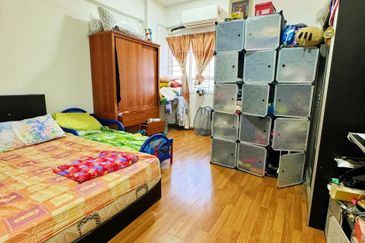 Pangsapuri Jenderam Indah