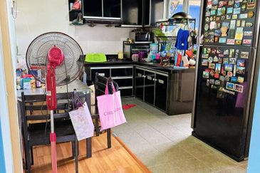 Pangsapuri Jenderam Indah