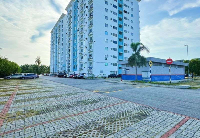 Pangsapuri Jenderam Indah