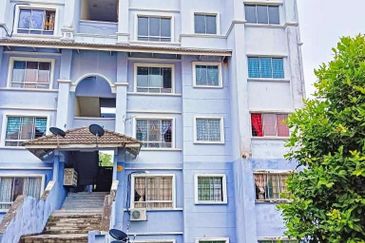 Residensi Warnasari 3