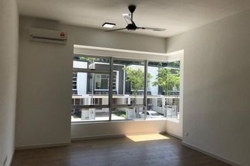 Parkfield Residences, Tropicana Heights