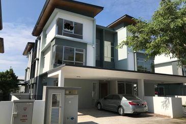 Parkfield Residences, Tropicana Heights