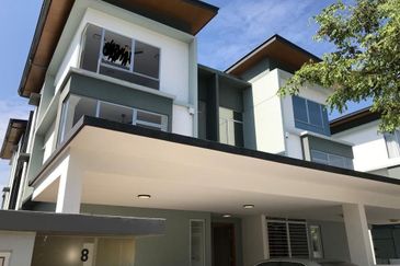 Parkfield Residences, Tropicana Heights