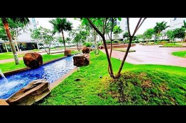 Datum Jelatek Residence