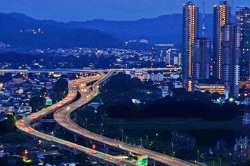 Datum Jelatek Residence