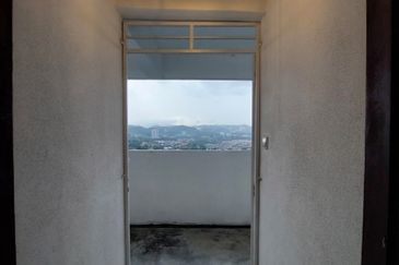 Impiana Sky Residensi @ The Earth