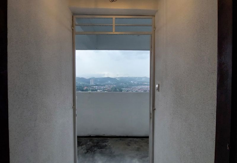 Impiana Sky Residensi @ The Earth