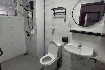 Impiana Sky Residensi @ The Earth