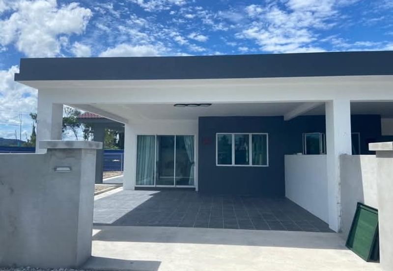 UNI PARKLAND @ TAMAN TRONOH BOTANI