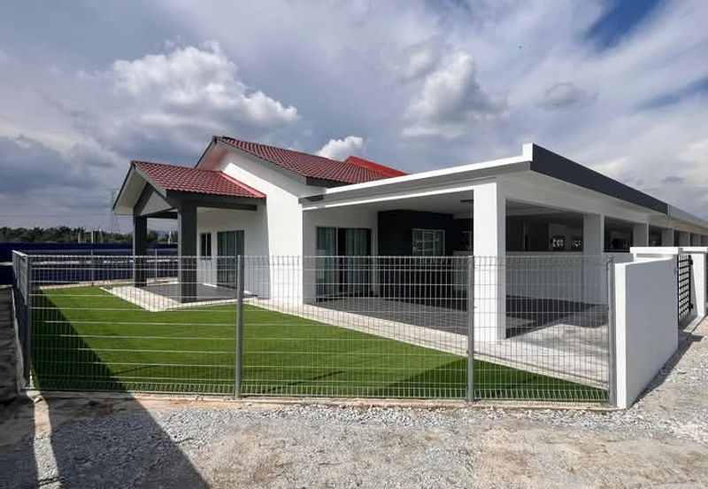 UNI PARKLAND @ TAMAN TRONOH BOTANI