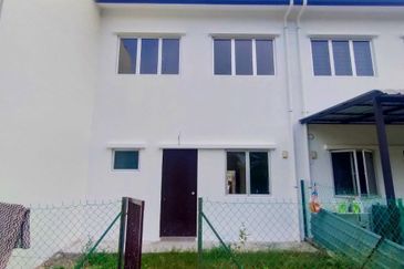 Below Market Value, Intermediate, Double Storey House, Taman Semarak Warisan, Sepang, Selangor, For Sale