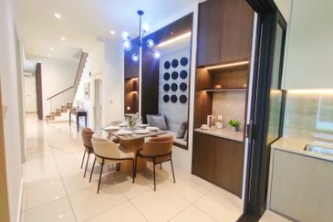 Freehold, Near Plus Highway, Double Storey Semi-D, Bandar Puteri Bangi, Kajang, Selangor