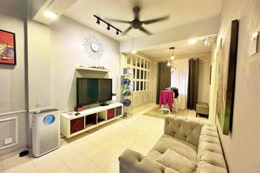 Pangsapuri Putra Raya