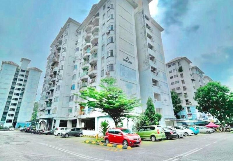 Tasik Heights Apartment