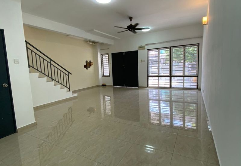 Renovated, Freehold, Double Storey House, Taman Seri Dagang, Banting, Selangor, For Sale