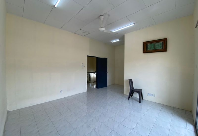 Renovated, Freehold, Double Storey House, Taman Seri Dagang, Banting, Selangor, For Sale