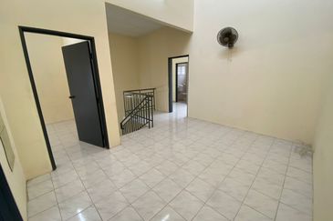 Renovated, Freehold, Double Storey House, Taman Seri Dagang, Banting, Selangor, For Sale