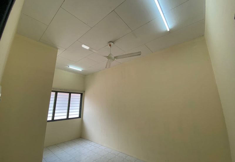 Renovated, Freehold, Double Storey House, Taman Seri Dagang, Banting, Selangor, For Sale