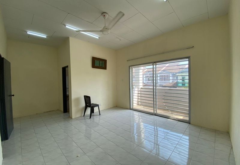 Renovated, Freehold, Double Storey House, Taman Seri Dagang, Banting, Selangor, For Sale