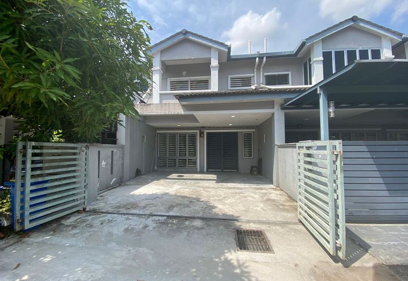 Renovated, Freehold, Double Storey House, Taman Seri Dagang, Banting, Selangor, For Sale