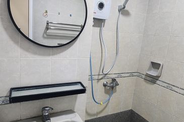 CHENG HEIGHTS CONDOMINIUM