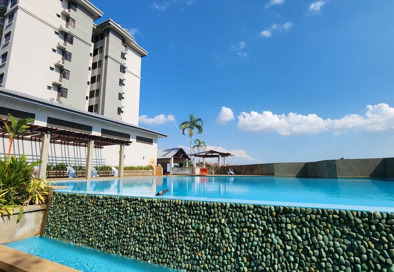 CHENG HEIGHTS CONDOMINIUM