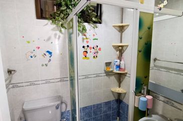 CHENG HEIGHTS CONDOMINIUM