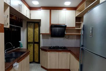 CHENG HEIGHTS CONDOMINIUM