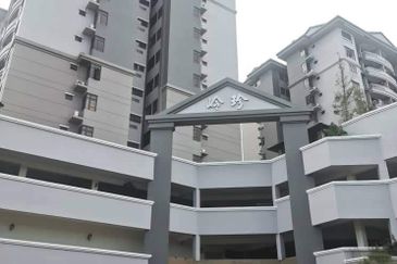 CHENG HEIGHTS CONDOMINIUM