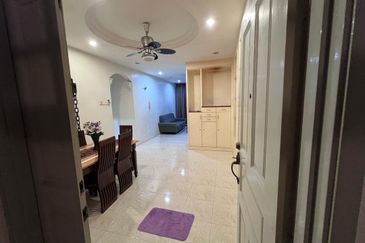 CHENG HEIGHTS CONDOMINIUM