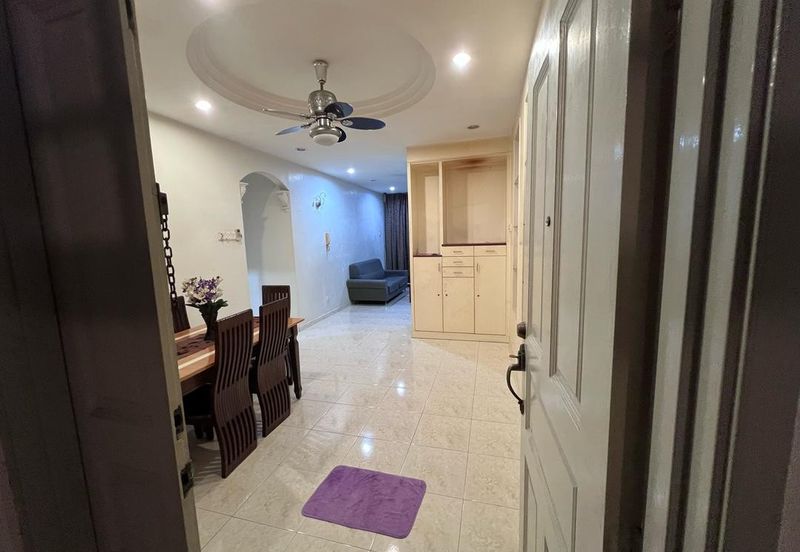 CHENG HEIGHTS CONDOMINIUM